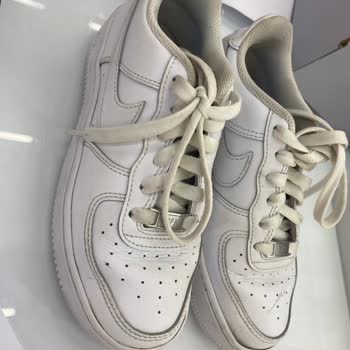 Nike Ayakkabı Ek Yerlerinden Açıldı