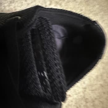 Skechers Markalı Ayakkabıda 1 Aylık Kullanım Sonucu Topuk Aşınması.