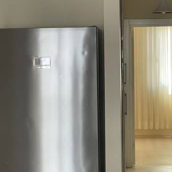 Bosch Kgn86 Nofrost Buz Dolabının Kapağının Poliüretan Göçüklü Gelmesi