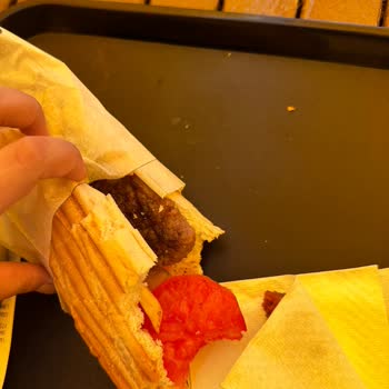 Beltur Büyükada Kafe Köfte Sandviçi Sorunu