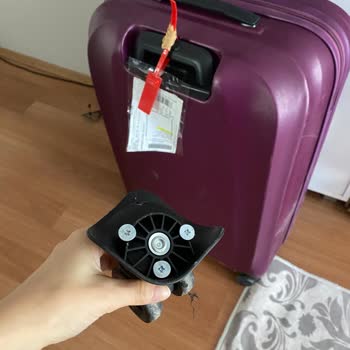 PTT Kargo Kolilerim Darmaduman Ve Bavulum Kırılmış
