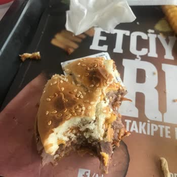 Arby's Yemek Geç Geldi Öncelik Hep Yemek Sepetine Verildi