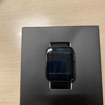 Media Markt Ve Ouno Servise Ürünlerinin Arkasında Dursun