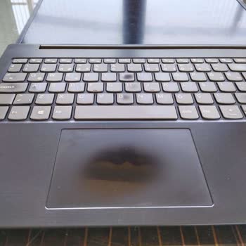 Lenovo Bilgisayar Lenovo Sulu Boya İle Boyanmış Notebook
