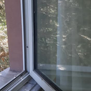 İSMEK Barbaros Şubesi Temizlik Problemi