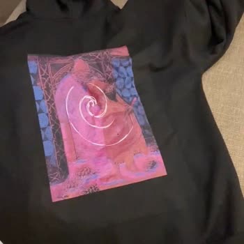 Stray-dogs 'da İlk Yıkamada Baskı Atan, Tek Giyimlik Sweatshirtler