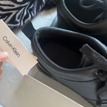 Calvin Klein Boyner Hasarlı Ayakkabı Satıyor