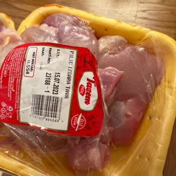 BİM Bozuk Tavuk Satışı!