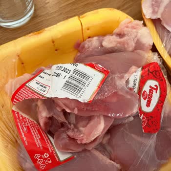 BİM Bozuk Tavuk Satışı!