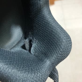 Adidas'ın Kalitesizliğini Kullanıcı Hatasına Bağlaması