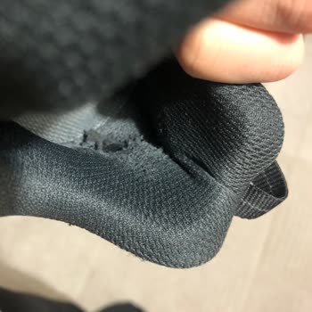 Adidas'ın Kalitesizliğini Kullanıcı Hatasına Bağlaması