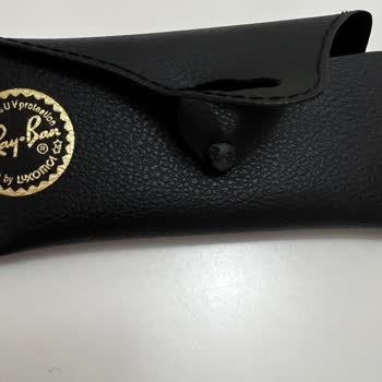 Rayban Gözlük Kutusu 1 Ay Oldu Alınalı Koptu Ve Kullanılmaz Hale Geldi