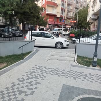 Bahçelievler Belediyesi Çocuk Parkı Eksiği