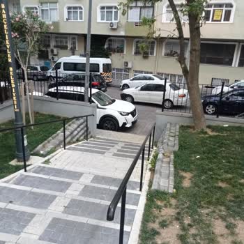 Bahçelievler Belediyesi Çocuk Parkı Eksiği