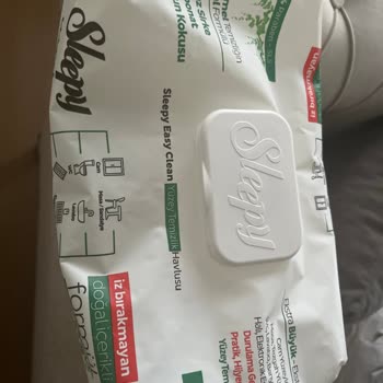 Sleepy Yüzey Temizlik Havlusu Kuru Ve Leke Bırakıyor