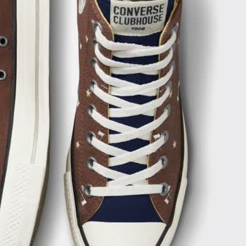 Converse Ayakkabı Renginin Farklı Olması
