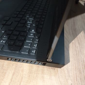 Lenovo Bilgisayar Lenovo Garantim Devam Etmesine Rağmen Mağduriyetimin Giderilmemesi