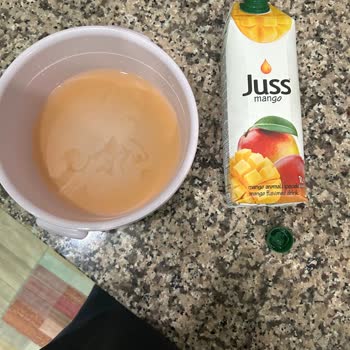 Juss Meyve Suyunun İçinden Garip Şeyler Çıktı
