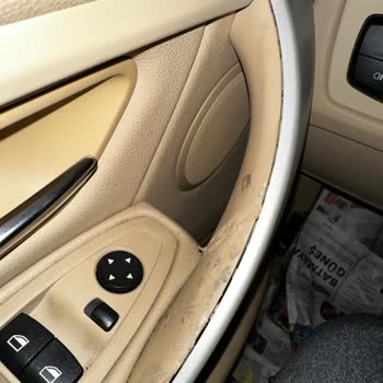 BMW 320i (2013) Kapı Kolunda Soyulmaya Ücretsiz Denip Ücret İstenmesi!