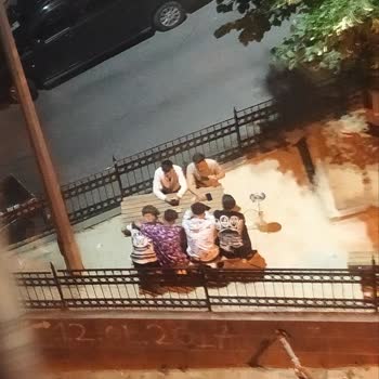 İBB - İstanbul Büyükşehir Belediyesi Apartmanın Göbeğindeki Çocuk Parkı Nedeniyle Uyuyamıyoruz