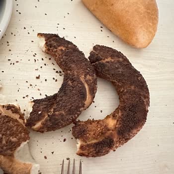 Yemeksepeti Market Yanmış Simit Gönderdi