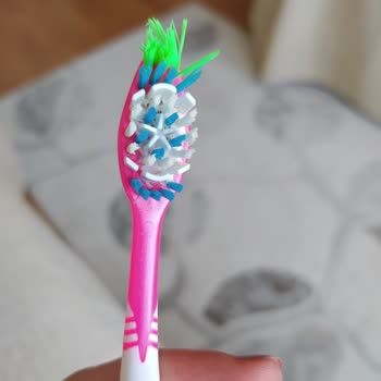 Colgate Diş Fırçasının Kötülüğü