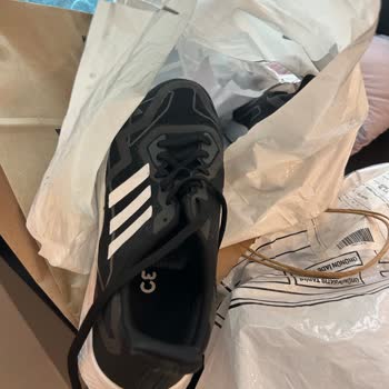 Adidas Spor Ayakkabı Bir Ay İçinde Deforme Oldu