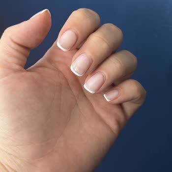 Lina Tırnak Kalıcı Oje Uygulaması