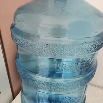 Ceysu Damacana Suyun İçinde Bir Şeyler Yüzüyor