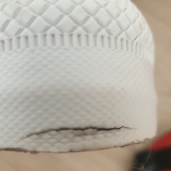 Slazenger 1 Aylık Ayakkabının Tabanın Yırtılması