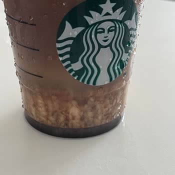Starbucks'tan Aldığım Soya Cold Brew Latte'nin Sütü Bozuk