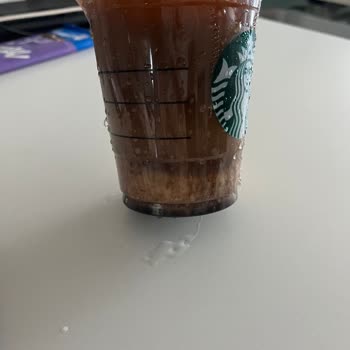 Starbucks'tan Aldığım Soya Cold Brew Latte'nin Sütü Bozuk