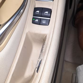 BMW Kapi Kolu Dökülmesi