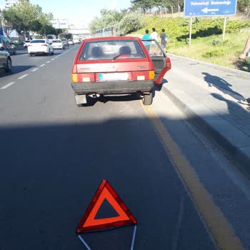 ABB - Ankara Büyükşehir Belediyesi Dumlupınar Cad. ODTÜ Kavşağı Emnıyet Şeridinde Tehlikeli Çukur