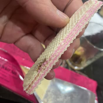Şok Marketler Peki Çilekli Gofret İçinden Çıkanlar