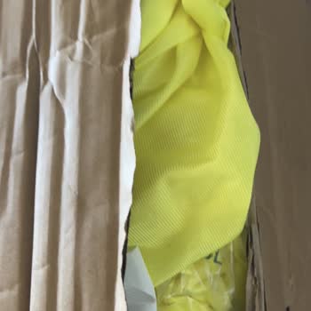 Yurtiçi Kargo Yine Kolileri Parçalamış Ürüne Zarar Vermiş - Güney Ege