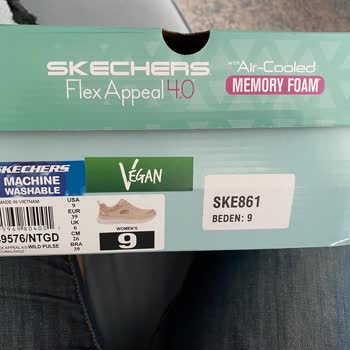 SuperStep Yanlış Skechers Ayakkabı Gönderdi. Para İadesi Yapmıyor.