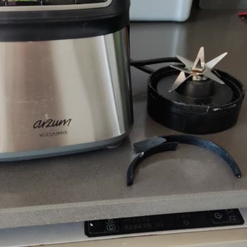 Arzum Vacuumix Parçalanan Lastiği