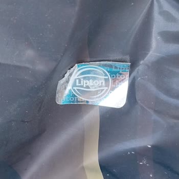 Lipton Çay Koku Ve İçinden Tuhaf Şeyler Çıktı