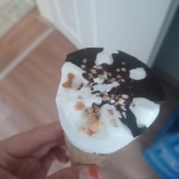 Cornetto Dondurma Çikolatasının Yarısı Yoktu