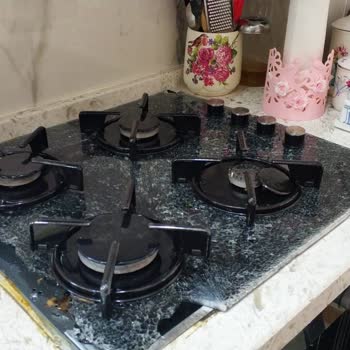 Simfer Set Üstü Ocak Gaz Kaçırdı Yangın Çıkarıyordu