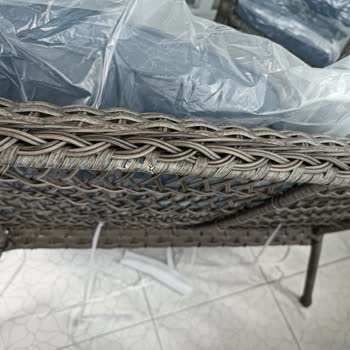 Bauhaus Bahçe Mobilyası Hasarlı