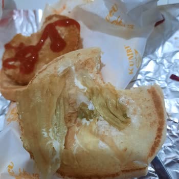 Burger King Hamburger İçindeki Olanlara Bakin