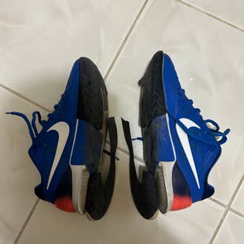 Nike Spor Ayakkabısının Taban Problemi