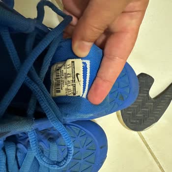 Nike Spor Ayakkabısının Taban Problemi