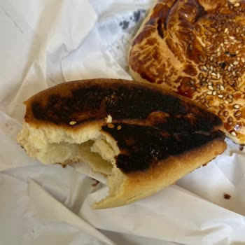 Nar Fırın Cafe (Aydın) Yanık Ürün Satıyor