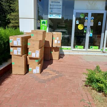 Aras Kargo Bırakılan Klimalarda Hasar Var Ve Dışarı Kısma Bırakıp Gittiler