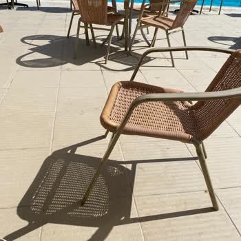 Adrina Termal Hotel'de Yeterli Şezlong Yok İlgilenen Yok