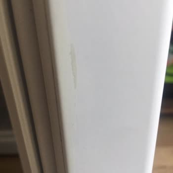 Trendyol Uğur Derin Dondurucuda Çizikler, Boya Akmaları, Eziklikler Mevcut