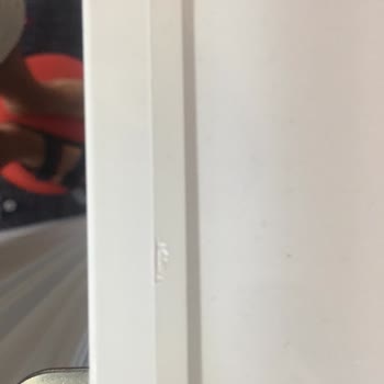 Trendyol Uğur Derin Dondurucuda Çizikler, Boya Akmaları, Eziklikler Mevcut